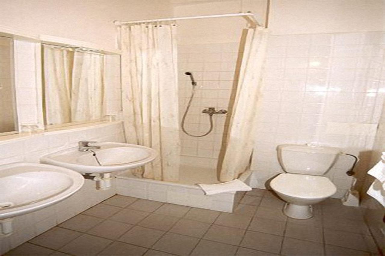 Hostel Junior Прага Экстерьер фото